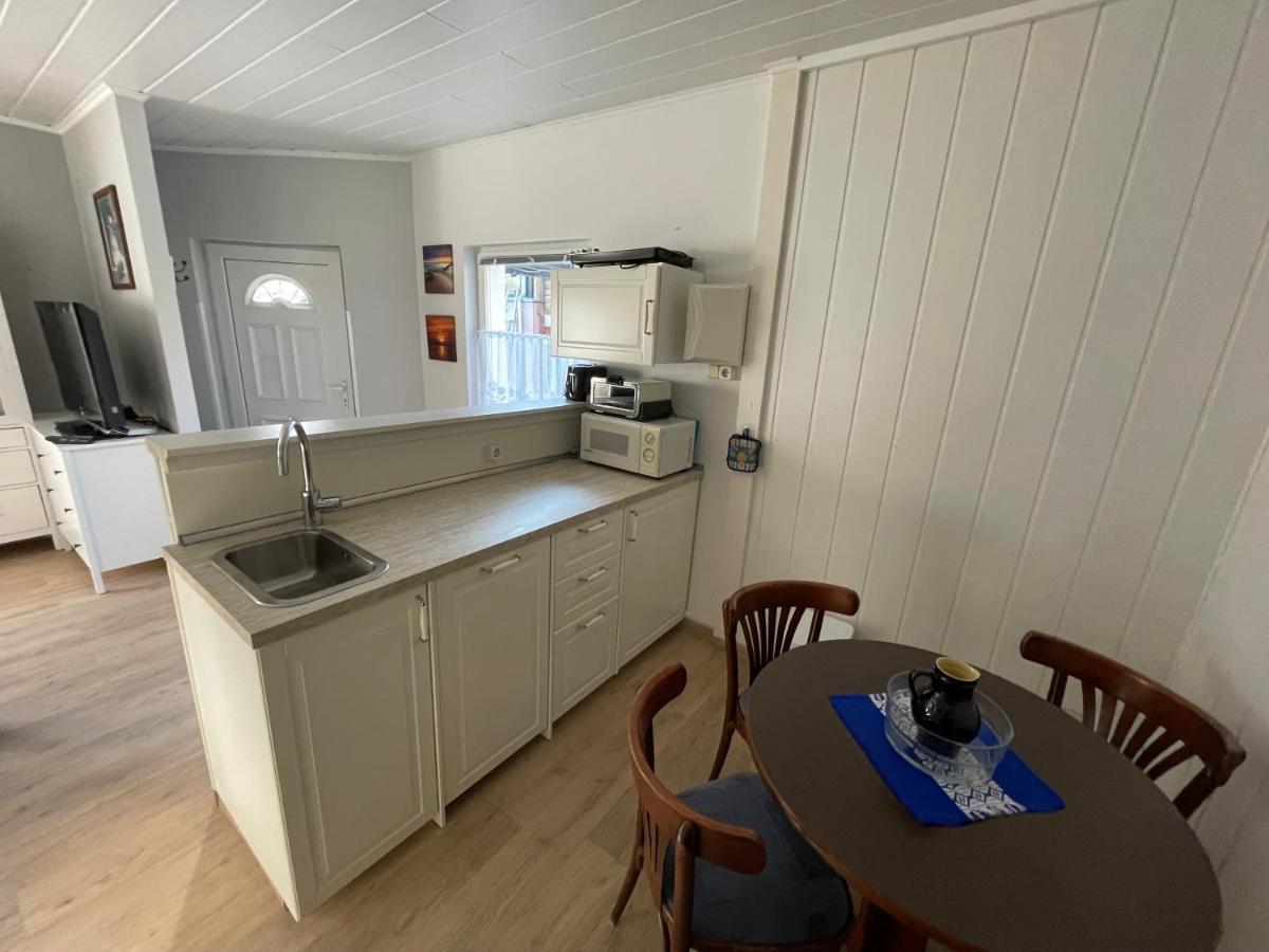 Schoener Ferienbungalow Umgeben Von Natur Und Nicht Weit Zur Ostsee Нойбуков Екстер'єр фото
