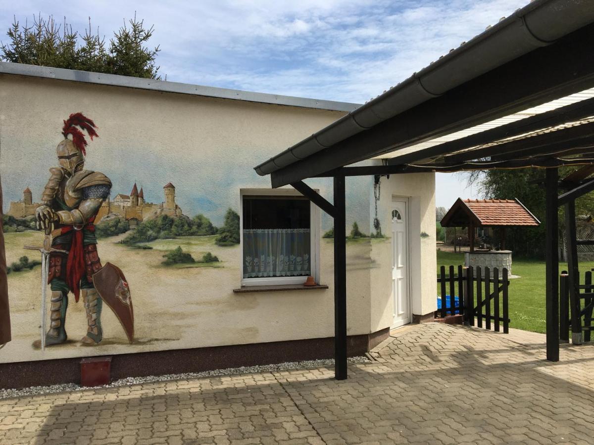 Schoener Ferienbungalow Umgeben Von Natur Und Nicht Weit Zur Ostsee Нойбуков Екстер'єр фото