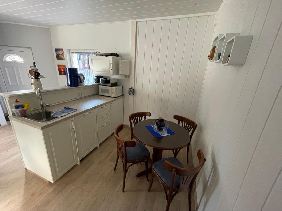 Schoener Ferienbungalow Umgeben Von Natur Und Nicht Weit Zur Ostsee Нойбуков Екстер'єр фото