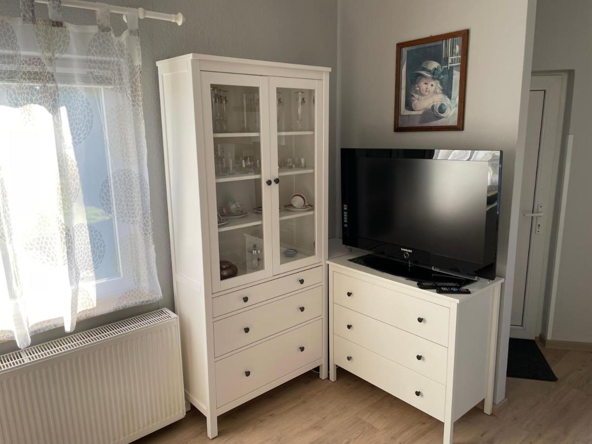 Schoener Ferienbungalow Umgeben Von Natur Und Nicht Weit Zur Ostsee Нойбуков Екстер'єр фото